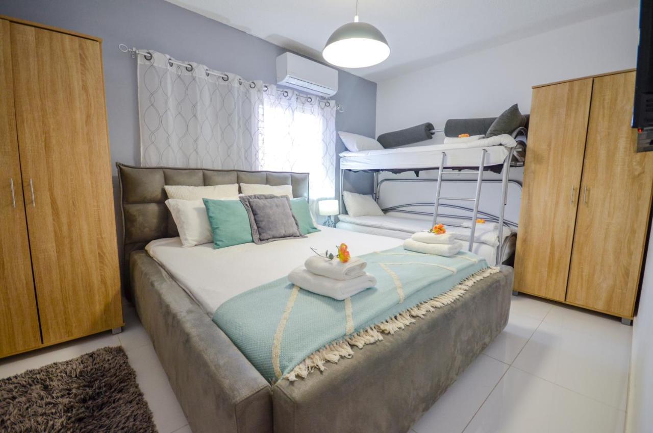 Yalarent Sunny 3Br Apt Eilat Buitenkant foto