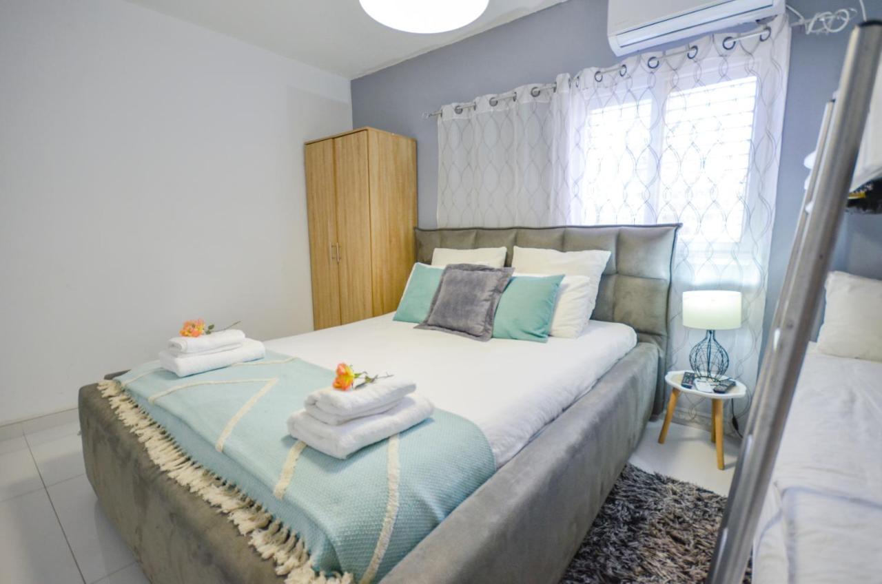 Yalarent Sunny 3Br Apt Eilat Buitenkant foto