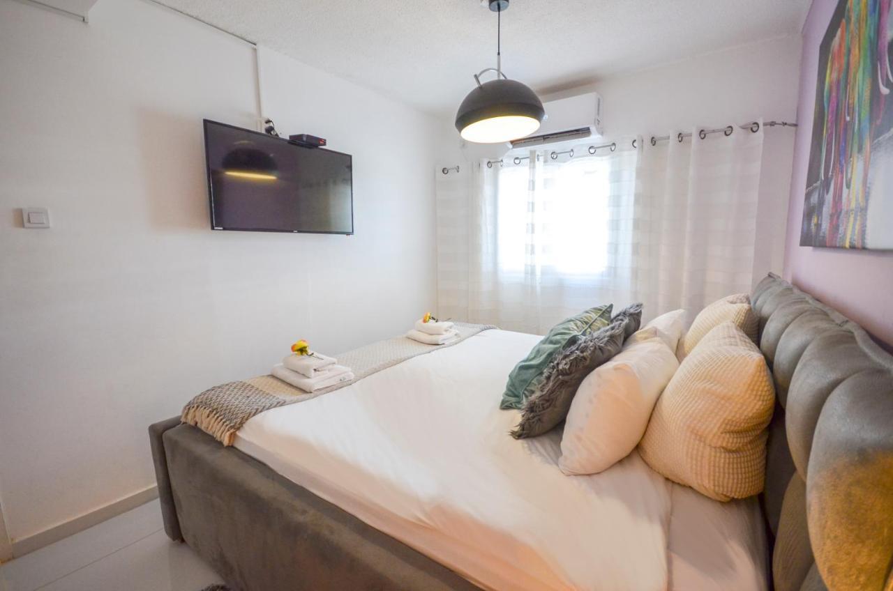 Yalarent Sunny 3Br Apt Eilat Buitenkant foto